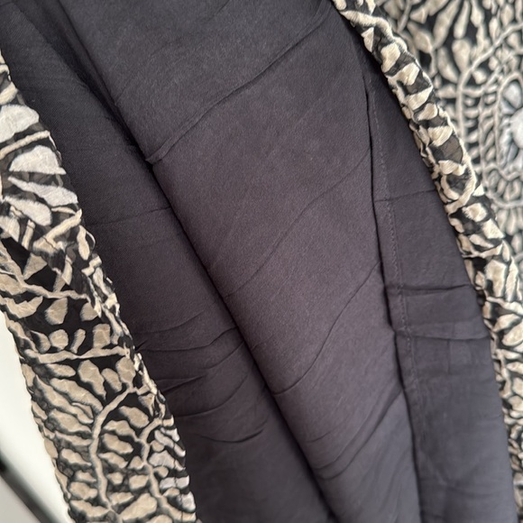 Cotélac Women’s Maxi Dress With Black and Cream Floral Print - Picture 6 of 9